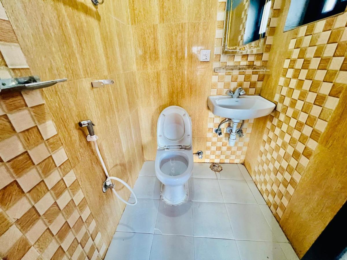 Hotel Donosti ポカラ エクステリア 写真